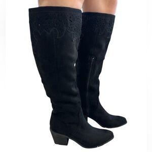 Black boots with cut out design